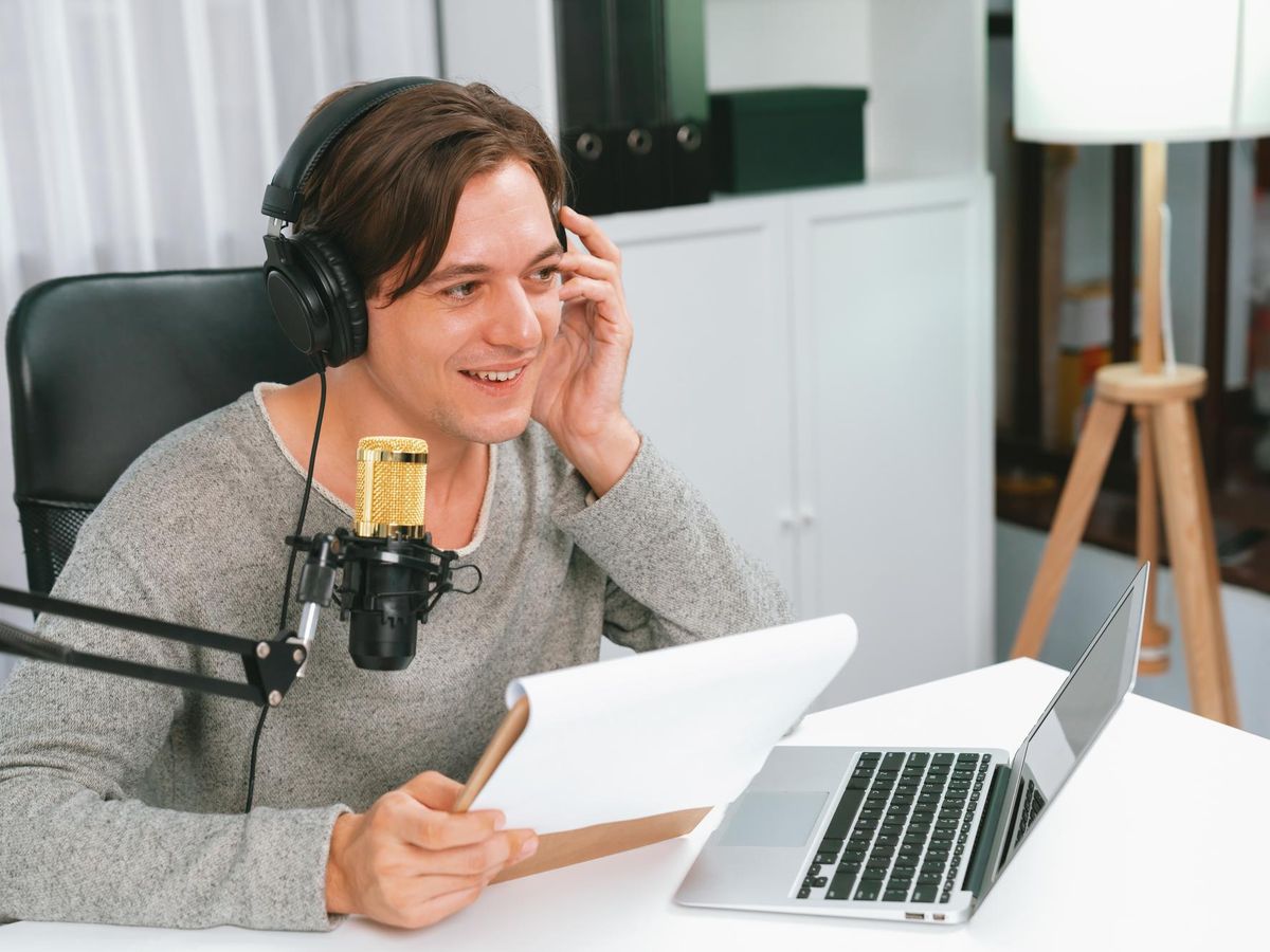 Jak skutecznie przygotować gościa do nagrania podcastu? Kompleksowy przewodnik