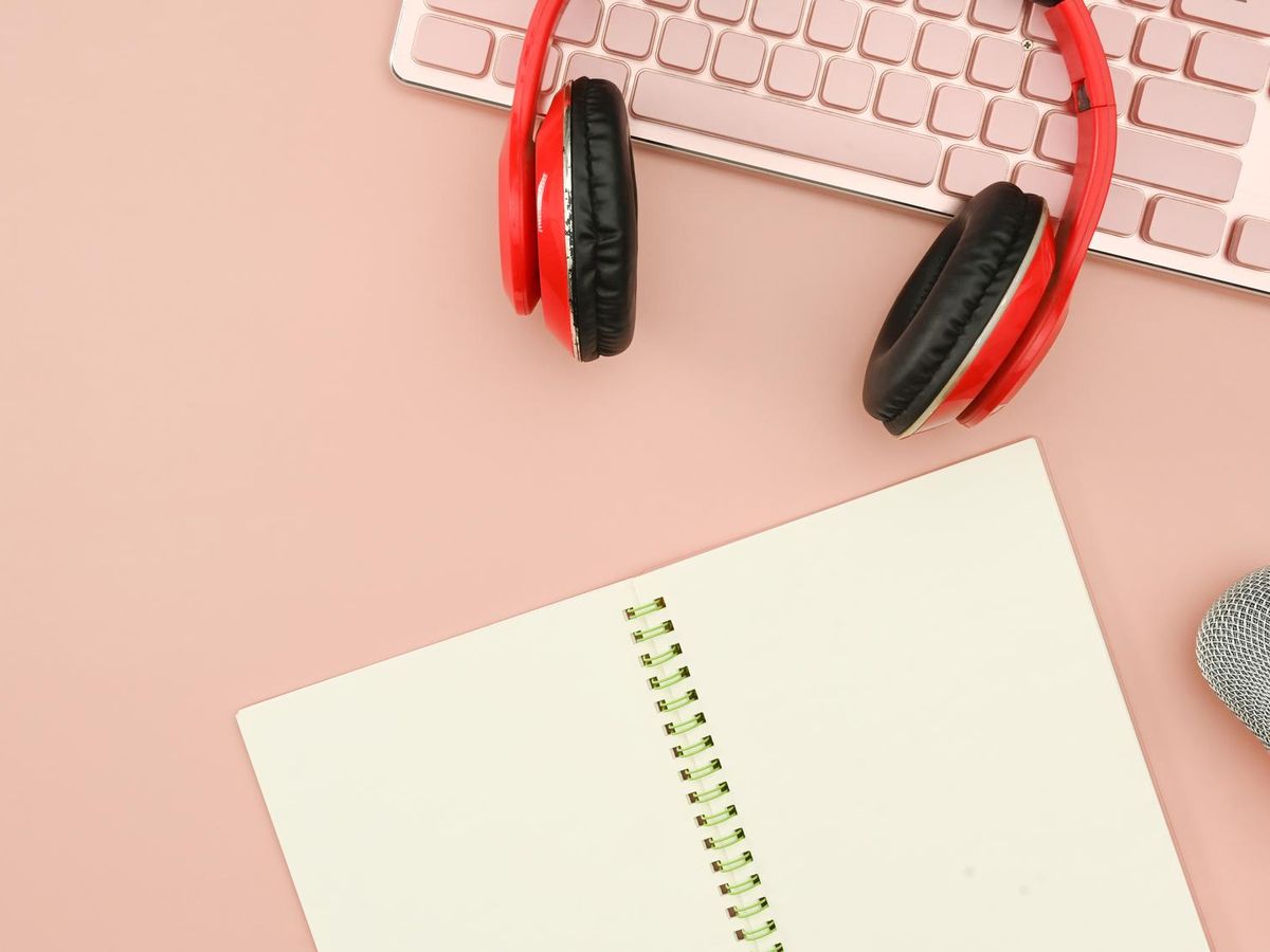 Pomysły na tematy podcastów, które przyciągają uwagę słuchaczy