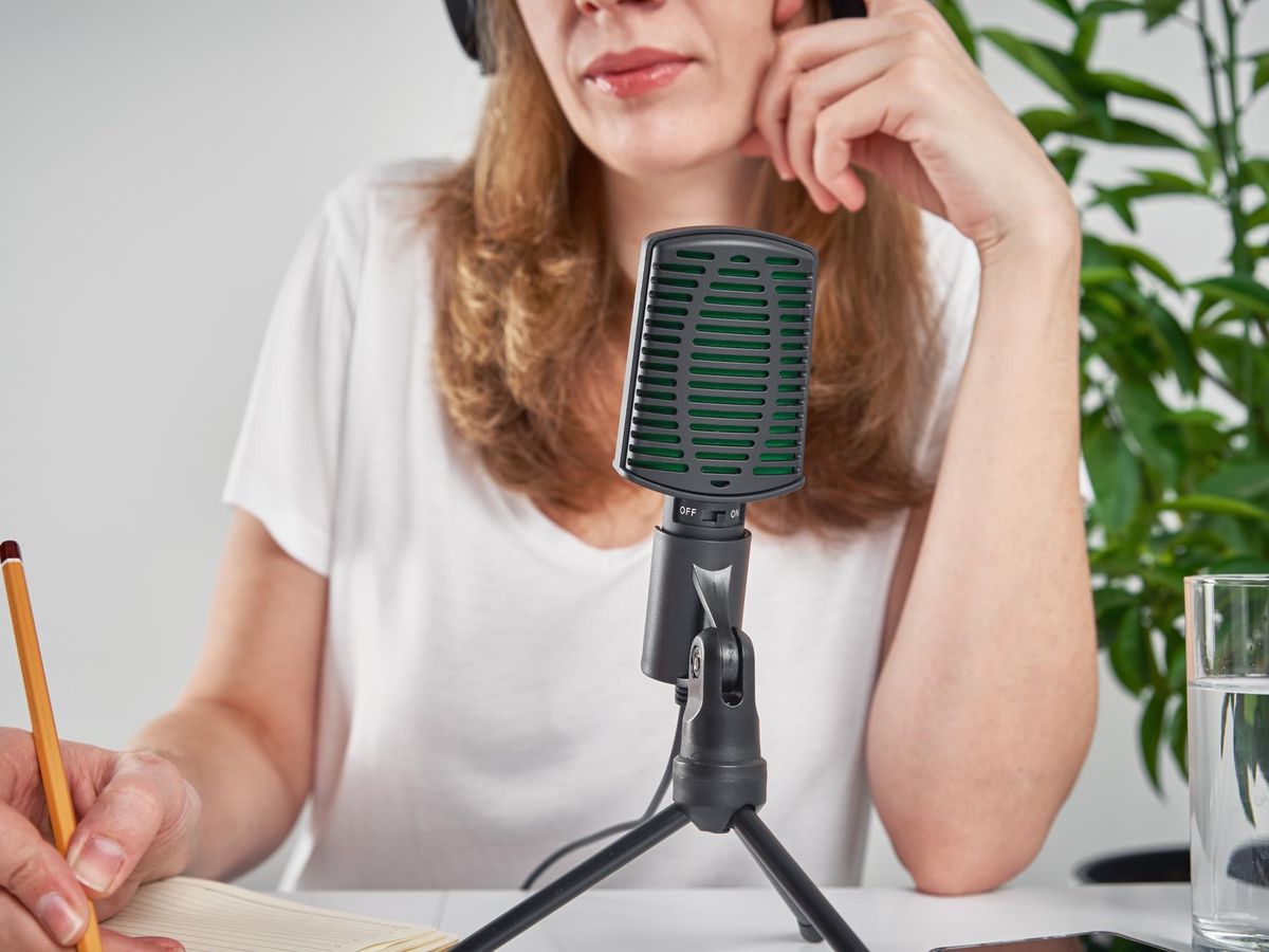 Najlepsze mikrofony do nagrywania podcastów audio – poradnik wyboru i przegląd modeli
