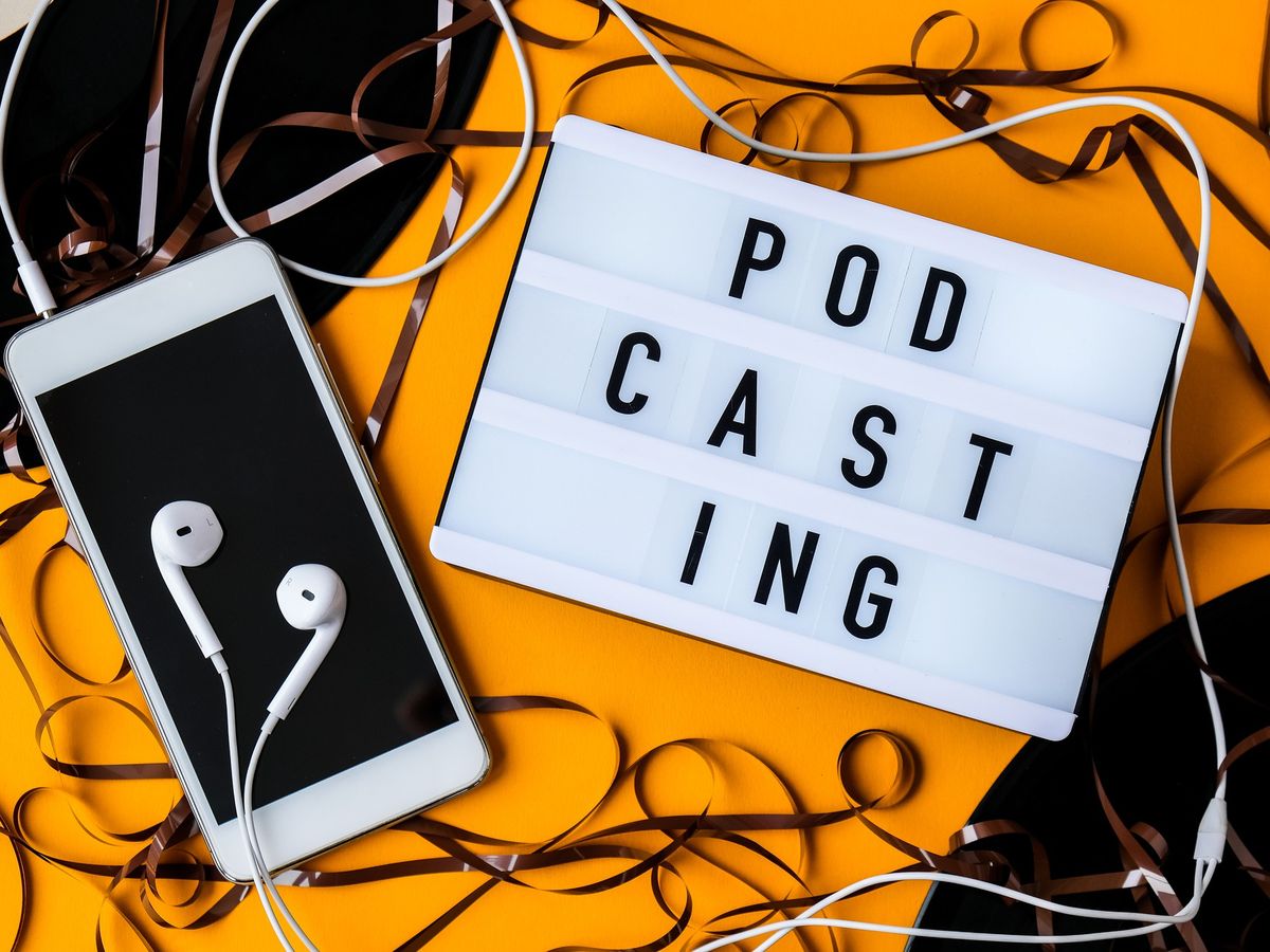 Strategie promocji podcastu w mediach społecznościowych: skuteczne metody zwiększania zasięgów